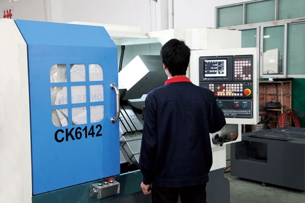 工廠實(shí)景(裝配車(chē)間)NO1